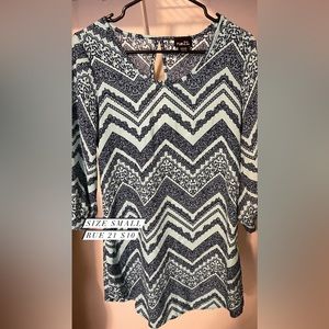 Cute patterned dress!